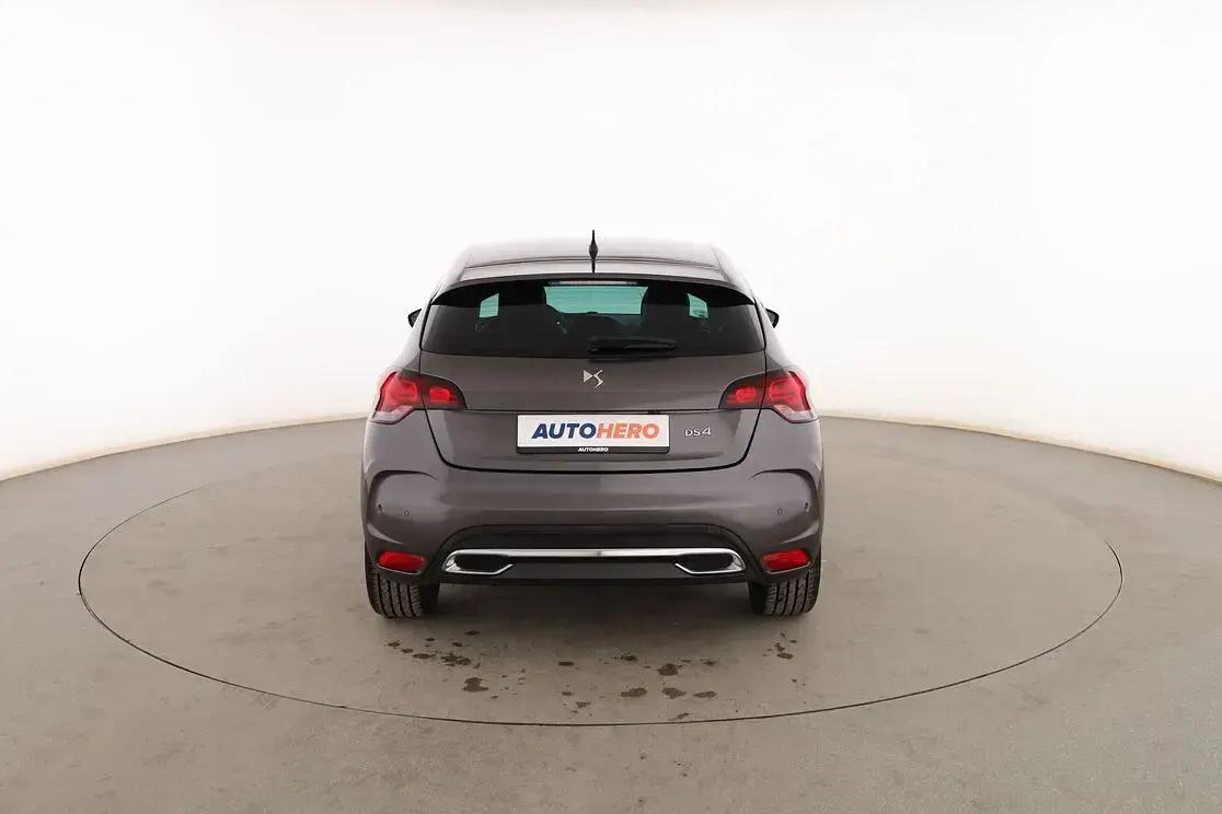 Usado Citroën DS4 180 CV (132 kW) 2015 Gris Utilitario