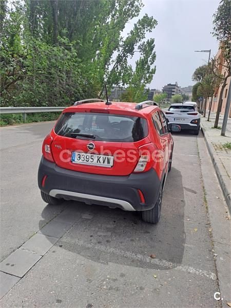 Usado Opel Karl Rocks 73 CV (53 kW) 2019 Rojo Utilitario