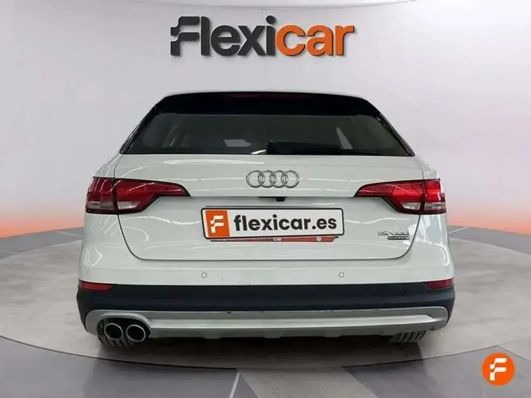 Usado Audi A4 163 CV (119 kW) 2017 Blanco Familiar