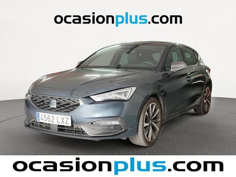 Gris Usado 2022 Seat Leon FR Utilitario | 22.000 € (Precio justo) - Imagen 1/4