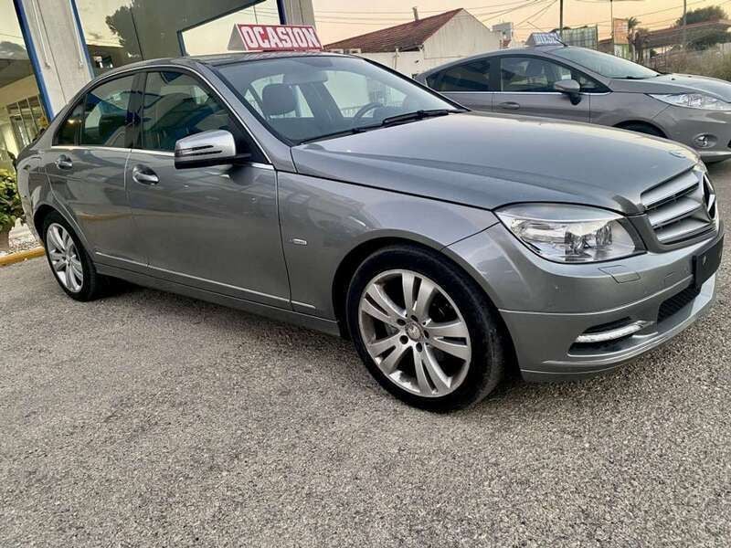 Usado Mercedes C200 Edition 136 CV (100 kW) 2010 Plateado Berlina