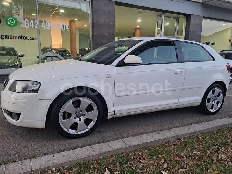 Blanco Usado 2004 Audi A3 Ambition Berlina | 4590 € (Buen precio) - Imagen 1/4