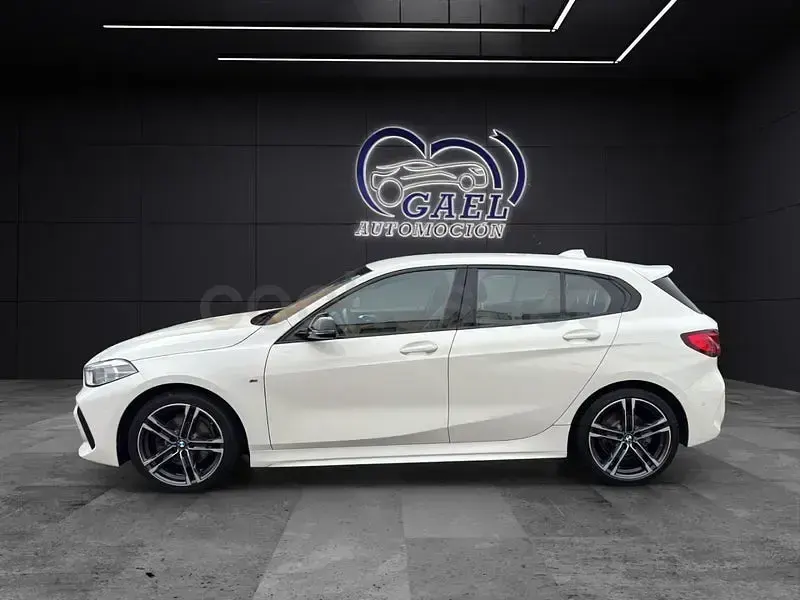 Usado BMW 118 136 CV (100 kW) 2021 Blanco Berlina