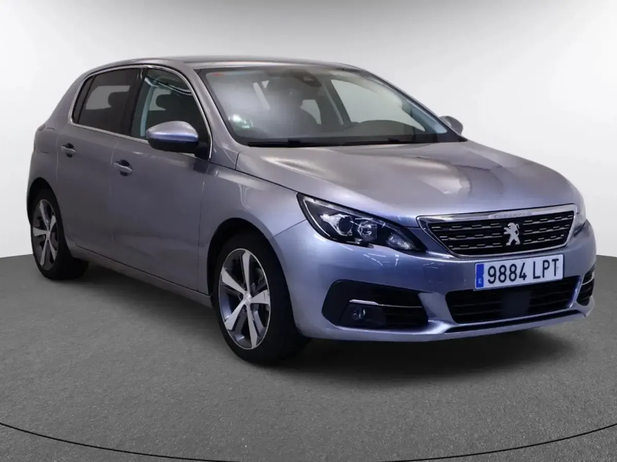 Usado Peugeot 308 Active 130 CV (95 kW) 2021 Gris