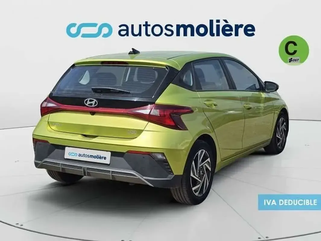 Usado Hyundai i20 84 CV (61 kW) 2024 Verde Utilitario
