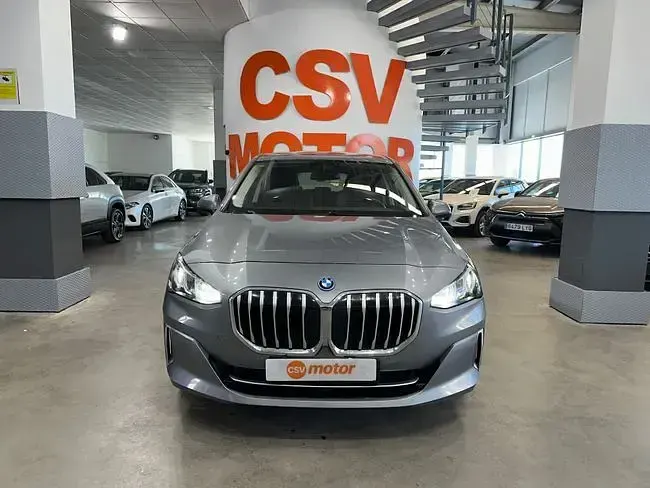 Usado BMW 225 Active Tourer 245 CV (180 kW) 2024 Gris Monovolumen