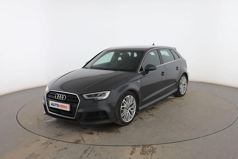Usado Audi A3 S-Line 116 CV (85 kW) 2018 Gris Utilitario