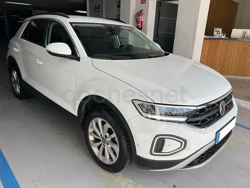 Usado VW T-Roc Life 150 CV (110 kW) 2023 Blanco SUV