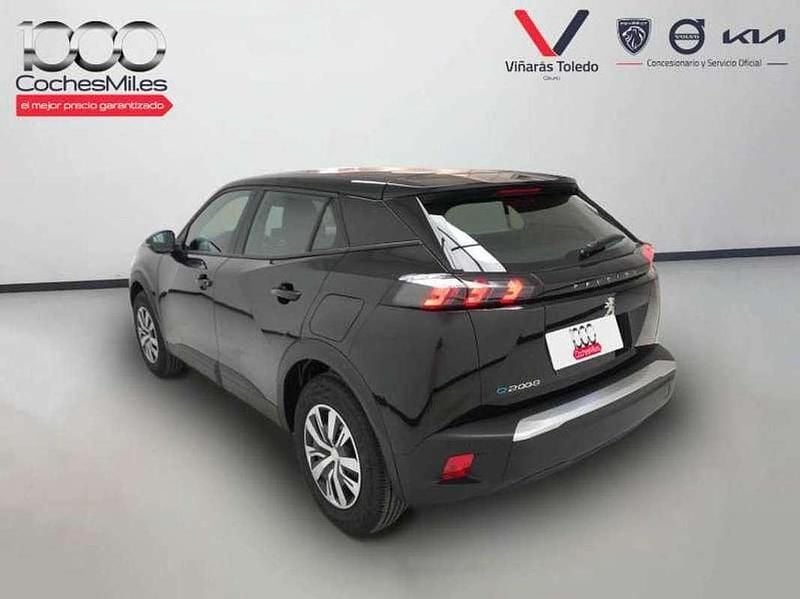 Usado Peugeot e-2008 Active 100 kW (136 CV) 2024 Negro SUV