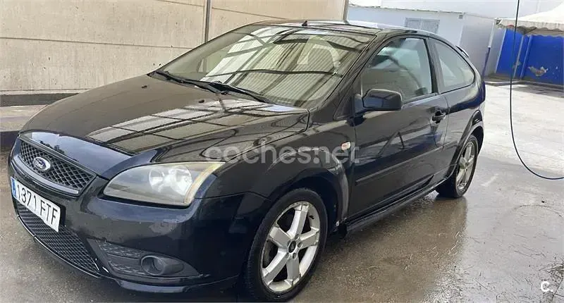Begagnad Ford Focus Trend 115 HK (84 kW) 2007 Svart Sedan
