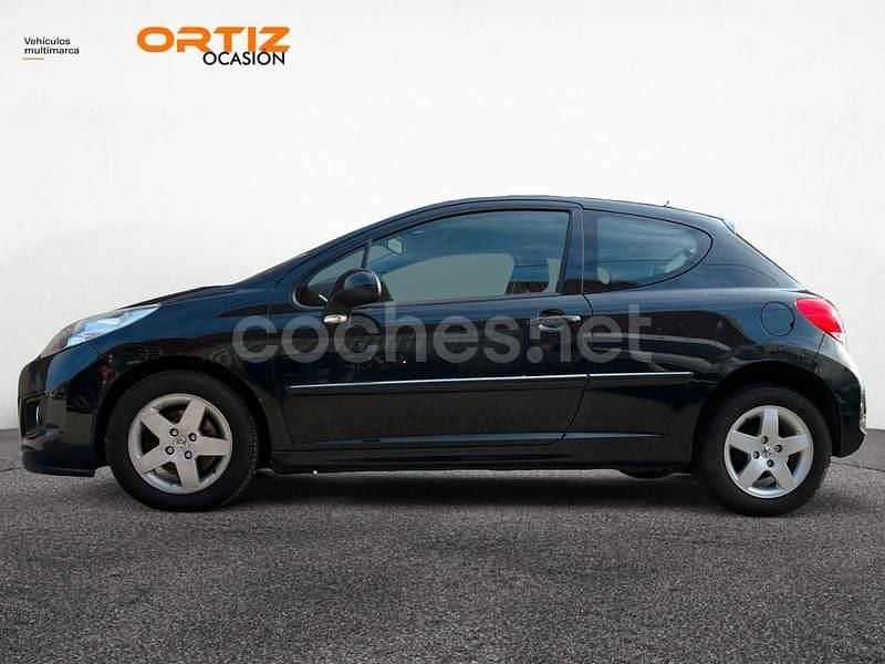 Usado Peugeot 207 Active 95 CV (69 kW) 2011 Negro Berlina