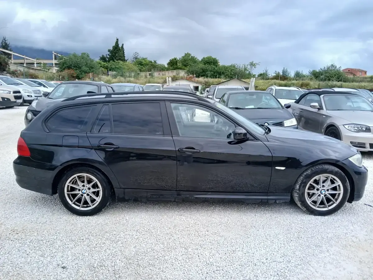 Usado BMW 318 Comfort Edition 143 HP (105 kW) 2010 Preto Carrinha