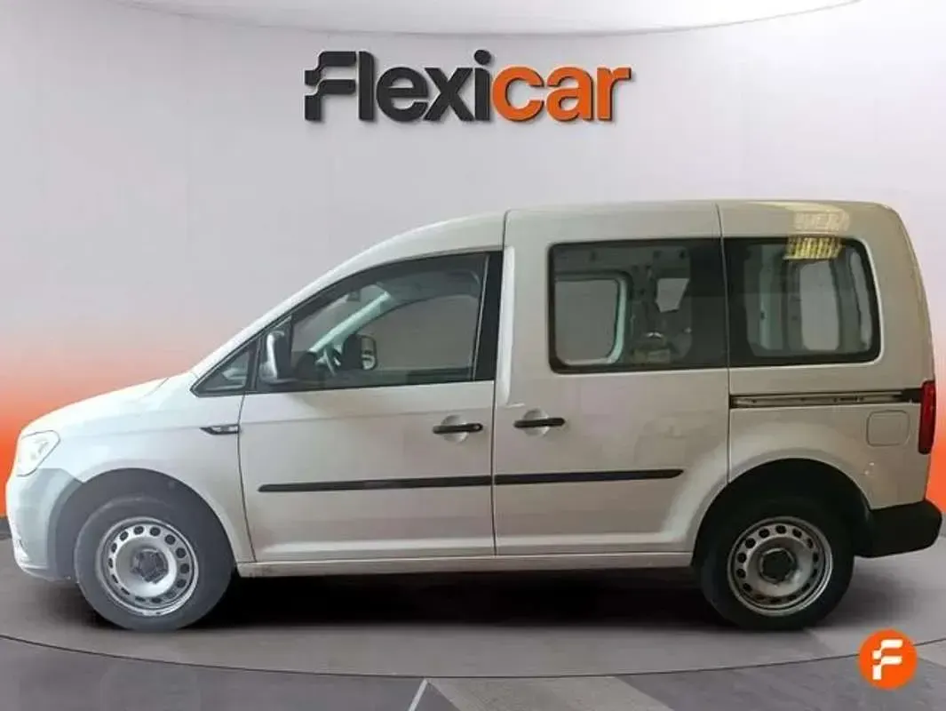 Usado VW Caddy Trendline 122 CV (89 kW) 2017 Blanco Monovolumen
