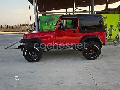 Usado Jeep Wrangler 121 CV (88 kW) 1995 Rojo SUV