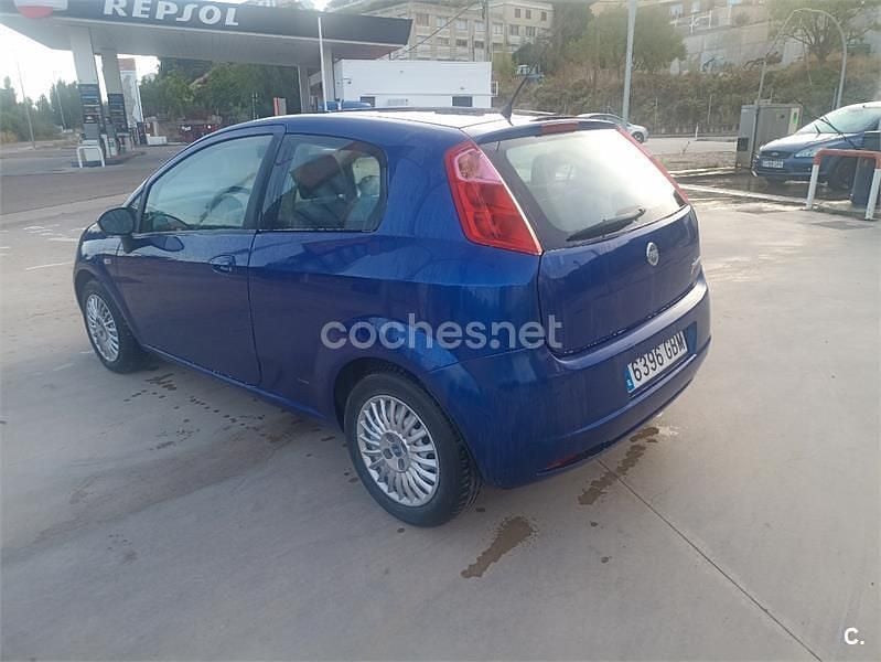 Azul Usado 2008 Fiat Grande Punto Active Utilitario | 2850 € (Precio justo) - Imagen 1/4