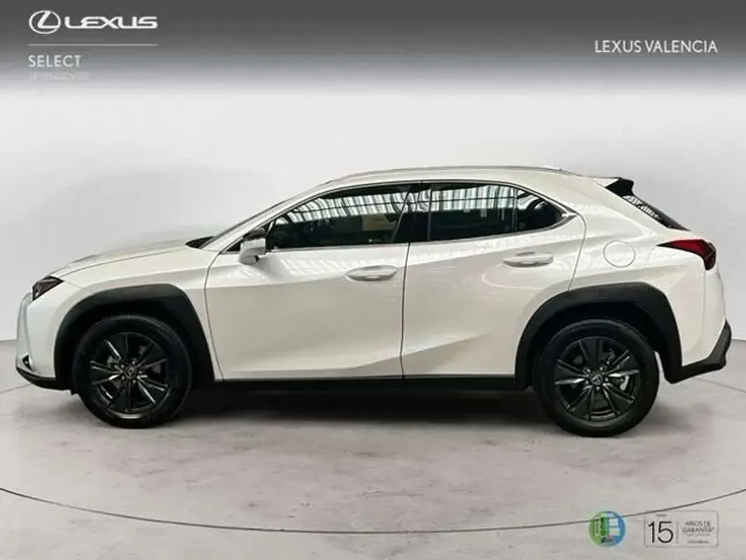 Usado Lexus UX 300h 199 CV (146 kW) 2026 Blanco SUV