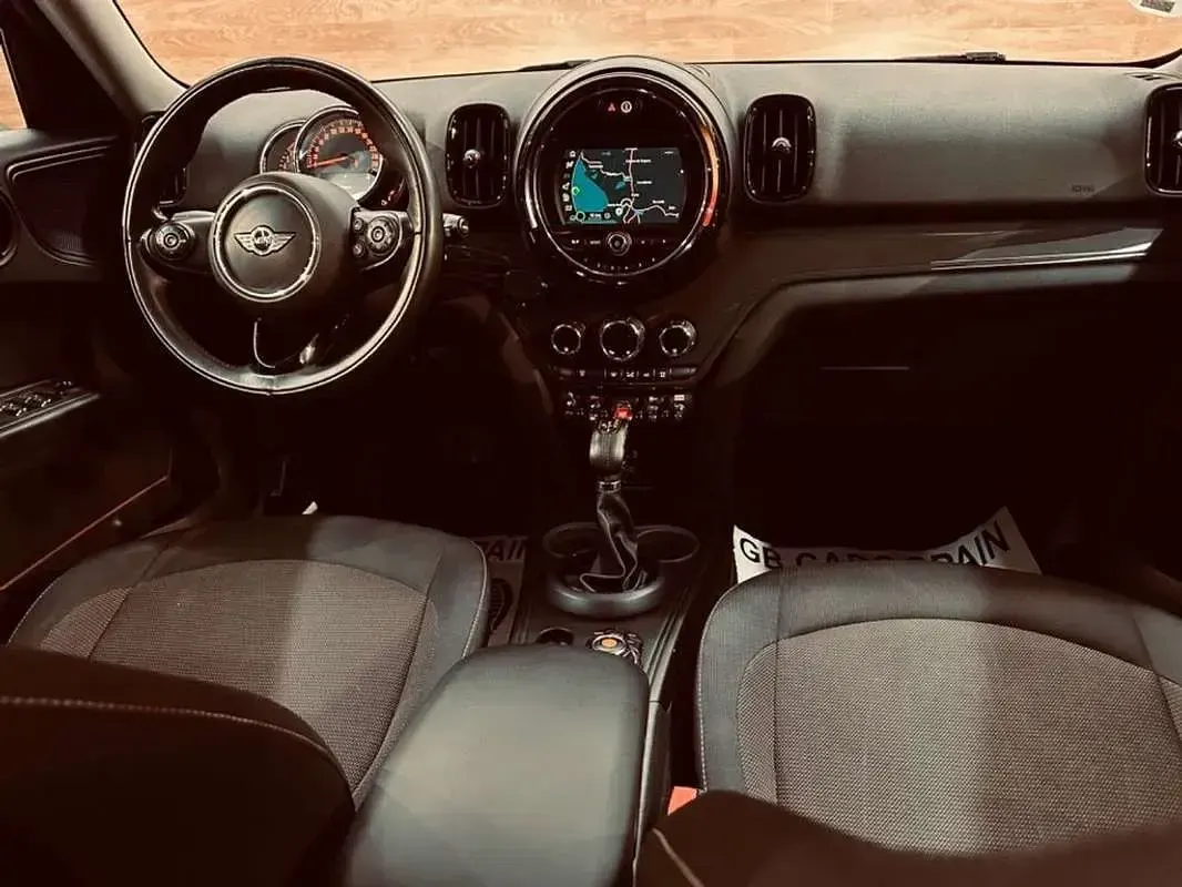 Usado Mini Cooper Countryman 136 CV (100 kW) 2018 Negro SUV