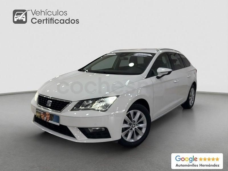 Usado Seat Leon Style 115 CV (84 kW) 2019 Blanco Familiar