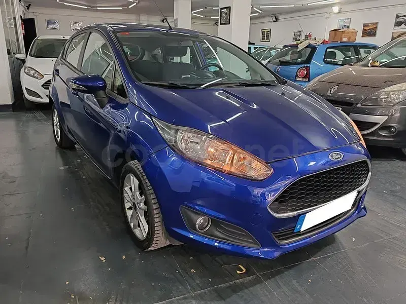 Usado Ford Fiesta Trend 82 CV (60 kW) 2017 Azul Utilitario
