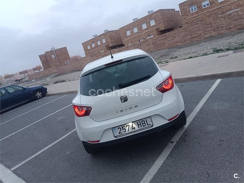 Usado Seat Ibiza SC Sport 105 CV (77 kW) 2011 Blanco Utilitario
