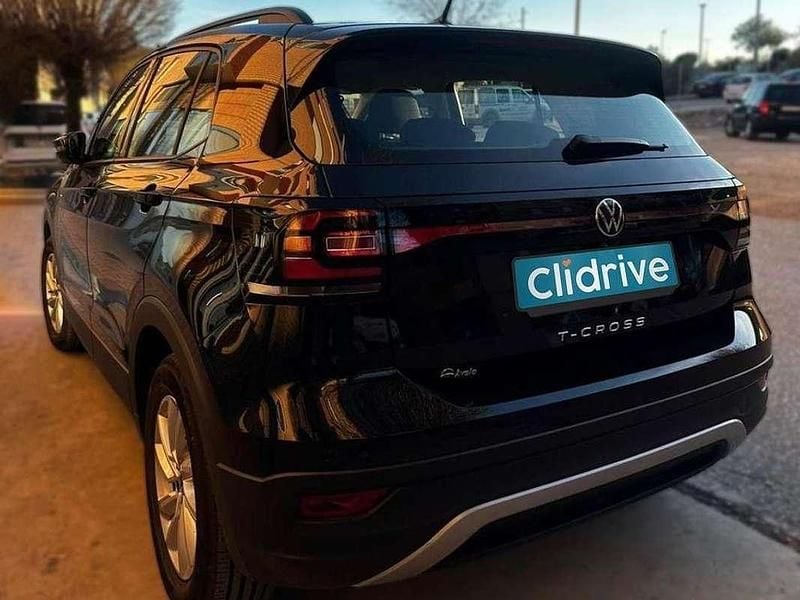 Usado VW T-Cross Advance 116 CV (85 kW) 2022 Negro SUV