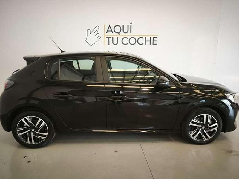 Usado Peugeot 208 Allure 102 CV (75 kW) 2023 Negro Utilitario