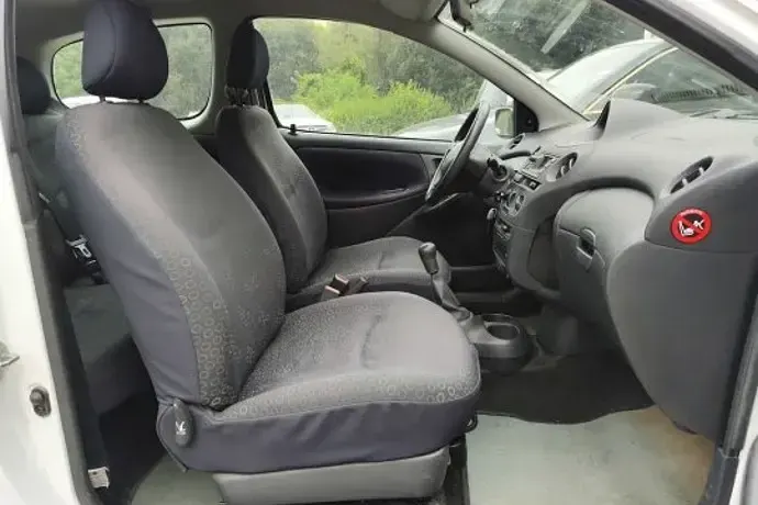 Usado Toyota Yaris 65 CV (47 kW) 2003 Utilitario
