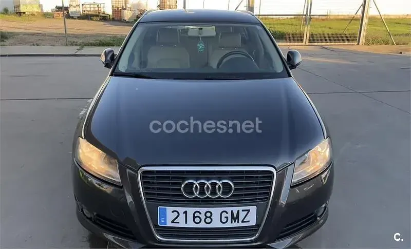 Usado Audi A3 Ambition 140 CV (102 kW) 2009 Gris / plata Utilitario
