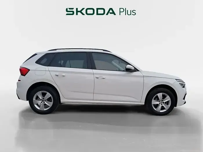 Usado Skoda Kamiq Active 110 HP (80 kW) 2022 Branco SUV