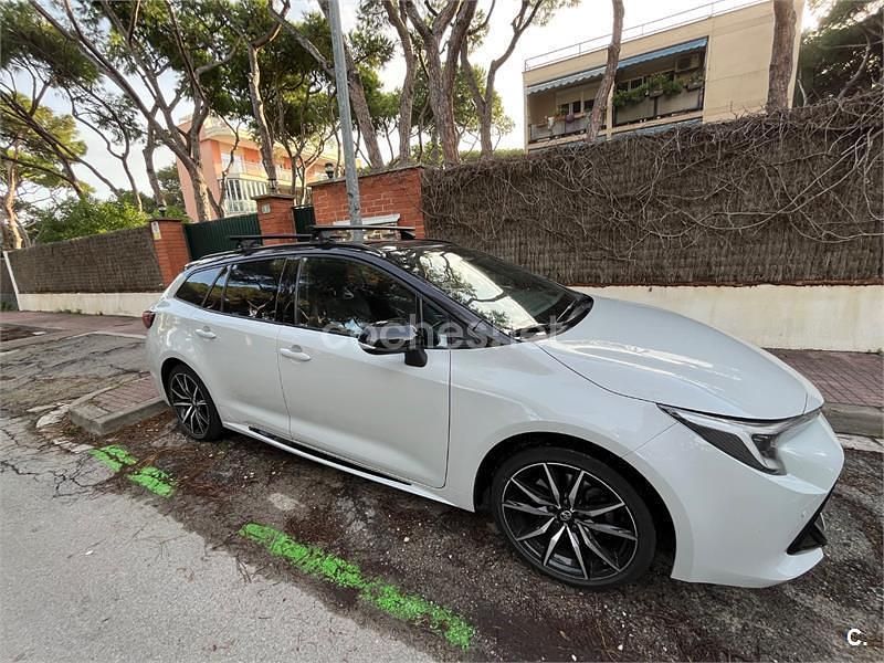 Usado Toyota Corolla Sport 196 CV (144 kW) 2023 Blanco Familiar