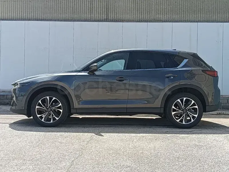 Usado Mazda CX-5 165 CV (121 kW) 2022 Gris / plata SUV