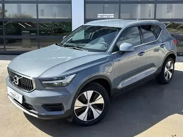 Usado Volvo XC40 Inscription 210 CV (154 kW) 2022 Gris SUV