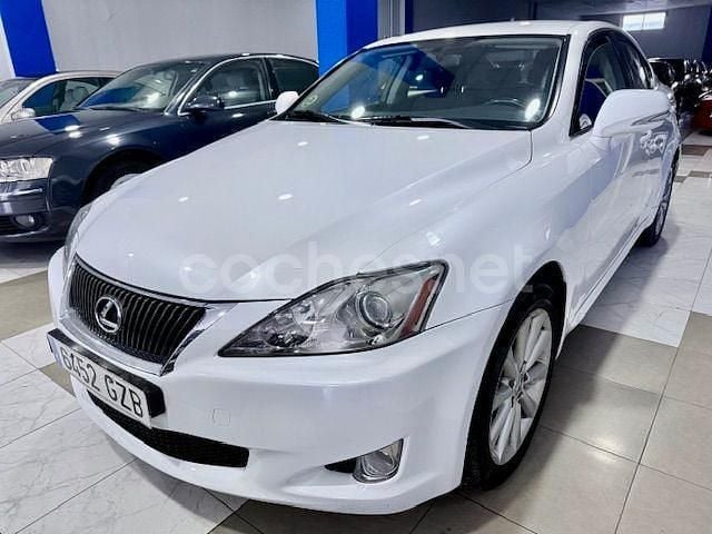 Blanco Usado 2010 Lexus IS220d President Line Berlina | 7990 € (Precio justo) - Imagen 1/4