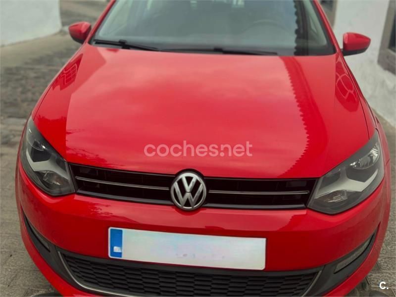Rojo Usado 2013 VW Polo Advance Berlina | 7000 € (Buen precio) - Imagen 1/4