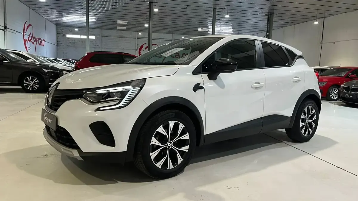 Usado Renault Captur Evolution 90 CV (66 kW) 2023 Blanco SUV