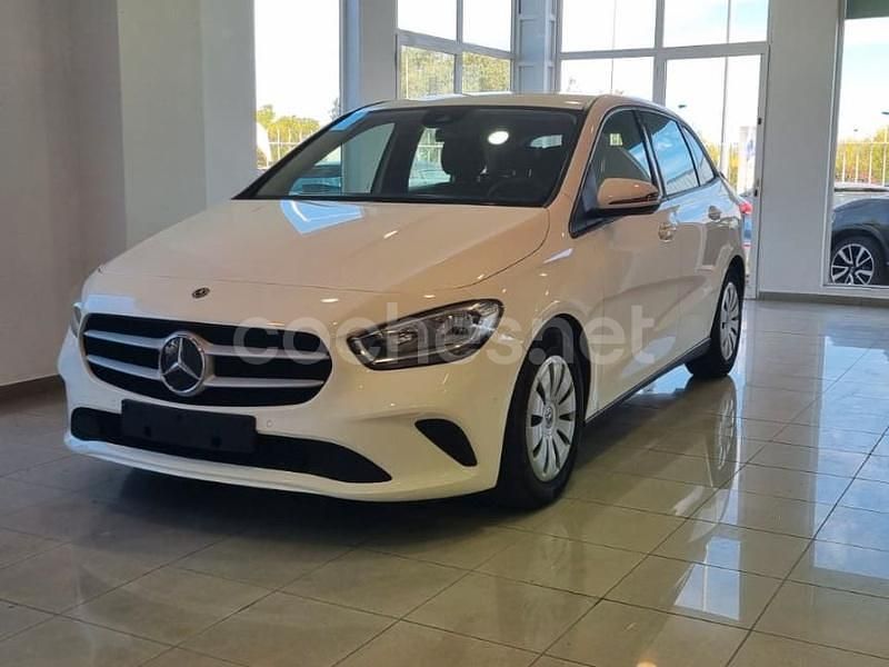 Usado Mercedes B180 116 CV (85 kW) 2019 Blanco Monovolumen