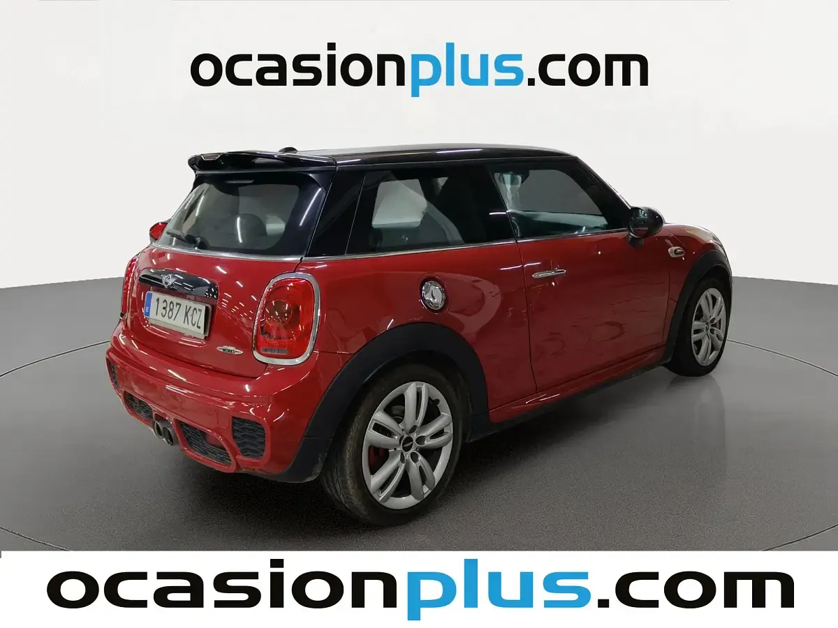 Usado Mini John Cooper Works 231 CV (169 kW) 2017 Rojo Utilitario