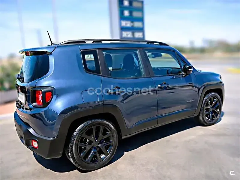 Usado Jeep Renegade Night Eagle 130 CV (95 kW) 2022 Azul SUV