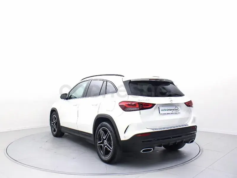 Usado Mercedes GLA180 136 CV (100 kW) 2022 Blanco SUV