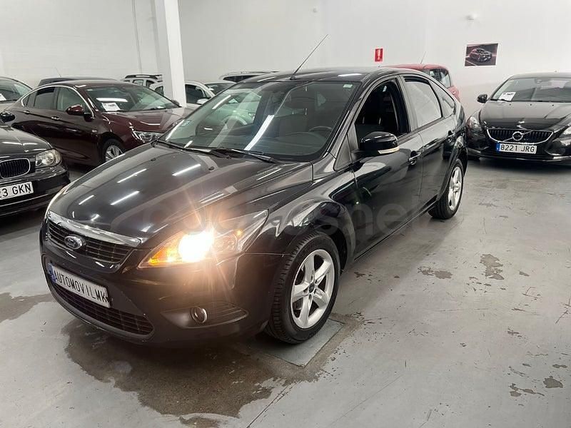 Usado Ford Focus Trend 109 CV (80 kW) 2009 Negro Berlina