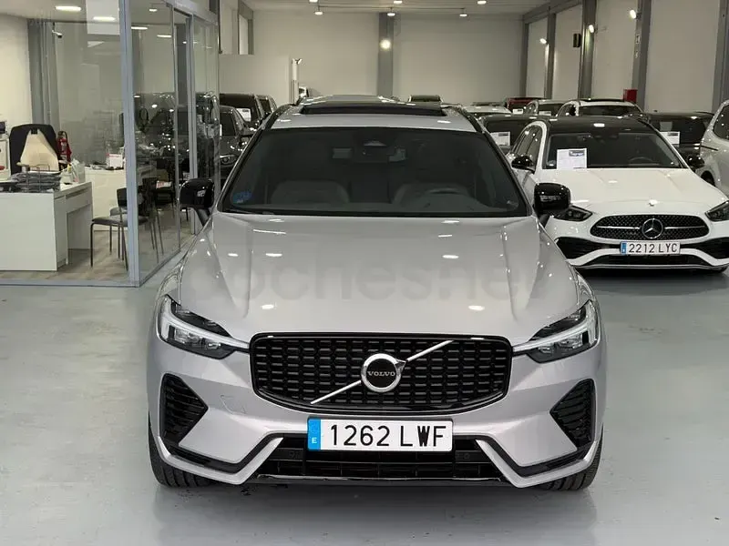 Usado Volvo XC60 Ultimate 351 CV (258 kW) 2022 Gris / plata SUV