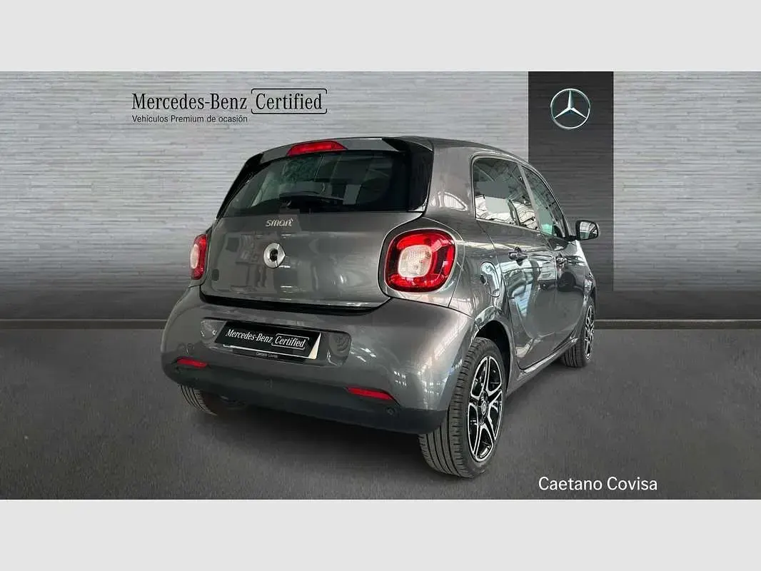 Usado Smart ForFour Electric Drive 60 kW (82 CV) 2020 Plateado Utilitario