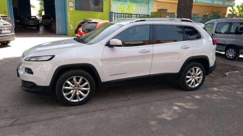 Blanco Usado 2015 Jeep Cherokee Longitude SUV | 14.999 € (Un poco caro) - Imagen 1/4