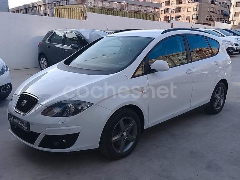 Blanco Usado 2014 Seat Altea XL I-Tech Monovolumen | 7950 € (Precio justo) - Imagen 1/4