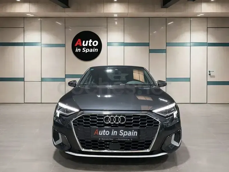 Usado Audi A3 150 CV (110 kW) 2022 Gris / plata Berlina
