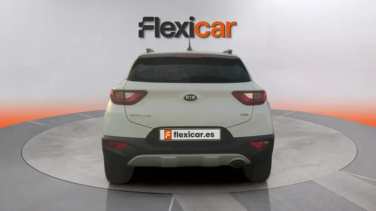 Usado Kia Stonic 120 CV (88 kW) 2018 Negro SUV