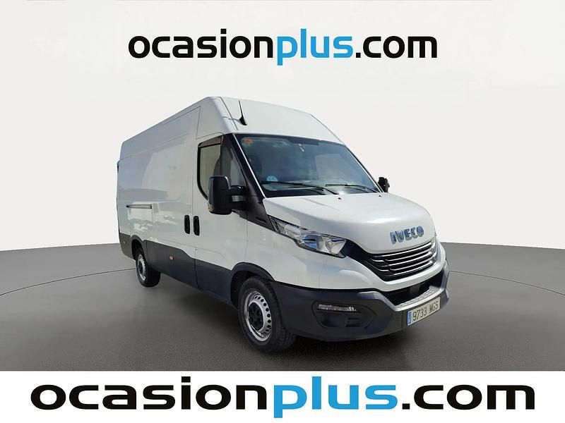 Usado Iveco Daily 156 CV (114 kW) 2023 Blanco Berlina