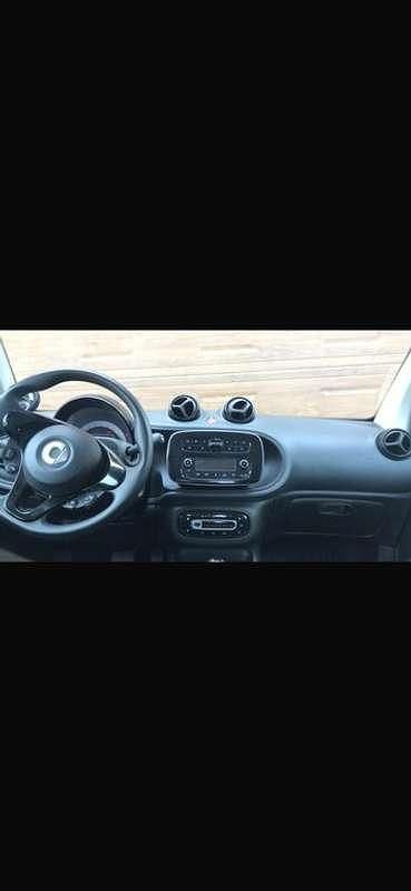 Usado Smart ForTwo Coupé 60 kW (82 CV) 2022 Amarillo Coupe