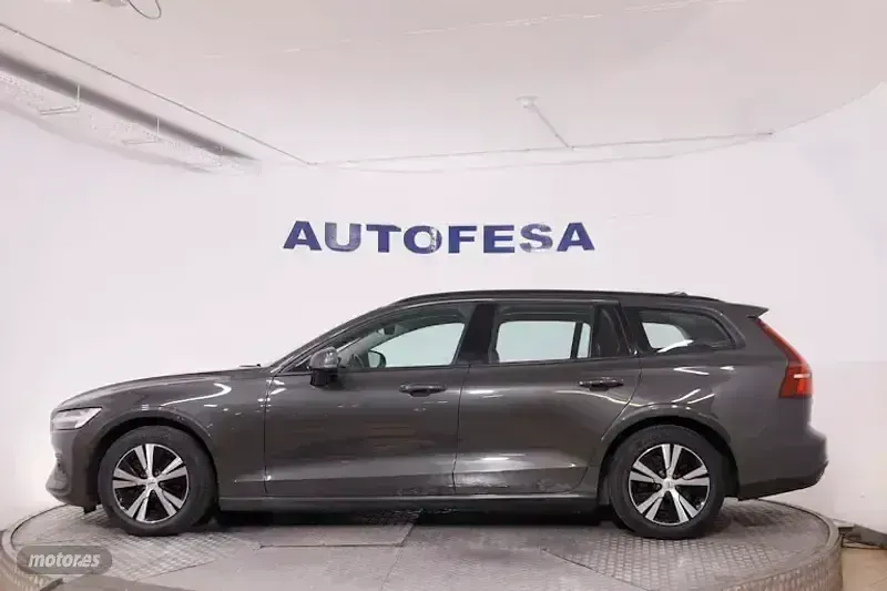 Usado Volvo V60 Momentum 150 CV (110 kW) 2019 Gris Familiar