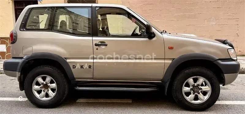 Usado Nissan Terrano Comfort 100 CV (73 kW) 2000 Beige SUV